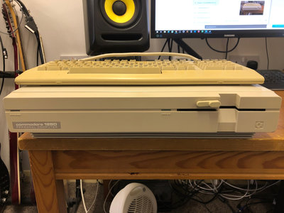 Commodore 128D